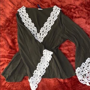 Loose long sleeve shirt